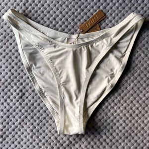 BNWT Skims Cheeky Tanga Bikini Bottom